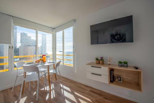 Benidorm Apartamento | Stunning New Apt, Beach 1min, 2BR, Parking