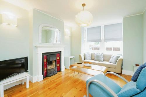 Cowley Casa | Stunning, newly renovated, Edwardian townhouse