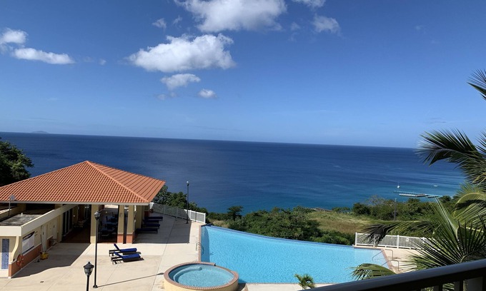 Borinquen Condominio | Impresionante condominio con vista al mar, Internet, piscina, playa ...