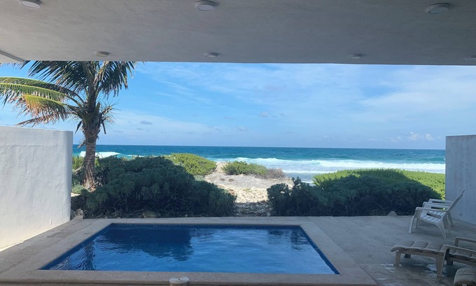 Cancun Casa | Stunning oceanfront 3-bedroom, 3.5 bath house in Isla Mujeres