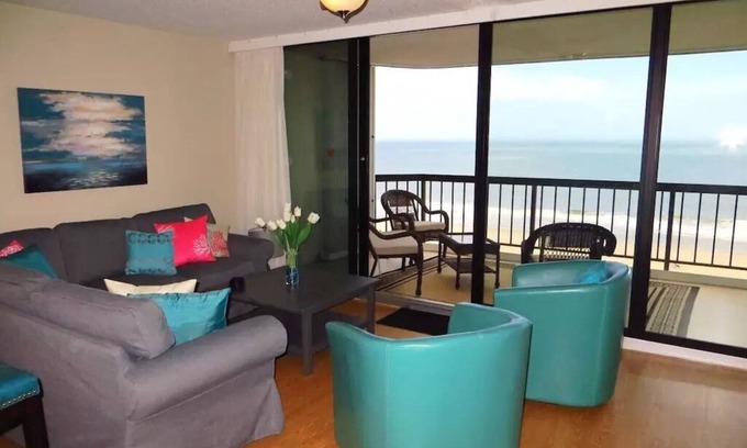 North Ocean City Condominio | Stunning Oceanfront Condo! Huge balconies with amazing ocean and bay views!
