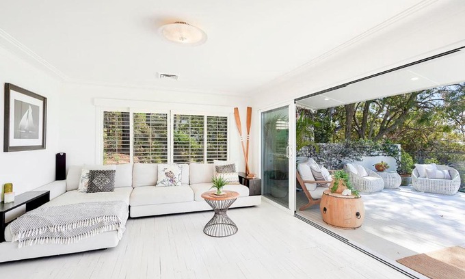 Burleigh Heads Casa | Stunning Oceanview Retreat Between Beach and Bush