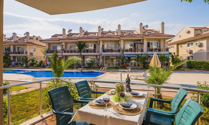Fethiye City Center Apartamento | stunning one bedroom apartment in fethiye with private beach and 24/7 security