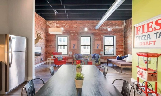 Detroit Casa | Stunning One Of A Kind 6 BDRM Loft Sleeps 15