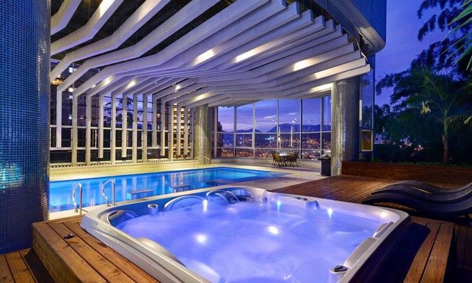El Poblado Casa | IMPRESIONANTE ATICO CON PISCINA CLIMATIZADA INTERIOR