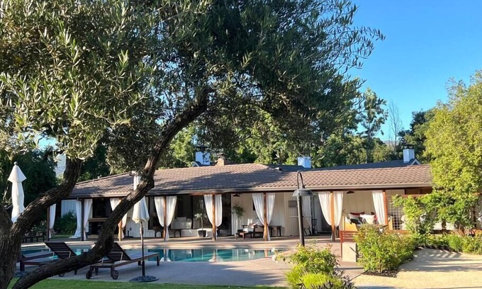 Sonoma Casa | 5BD 5. 5BA con piscina en casa. Un oasis a solo minutos de Downtowns Sonoma y Glen Ellen