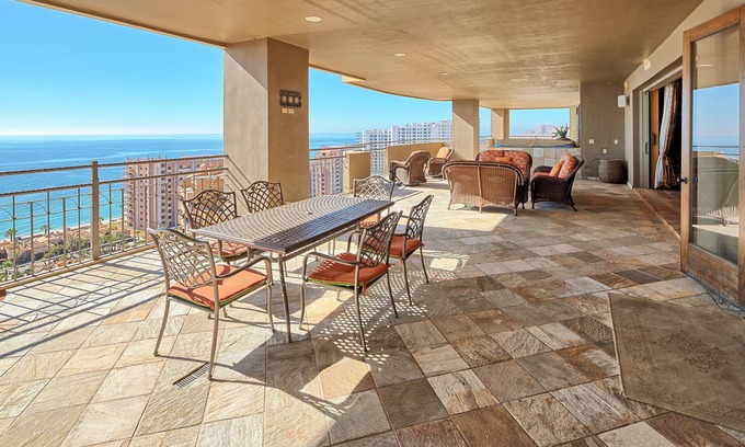 Sandy Beach Complejo | PREMIUM PENTHOUSE Bella Sirena tiene VISTAS PANORÁMICAS. 4B / 4. 5B-12 personas