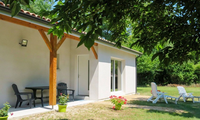 Civrac-en-Medoc Casa | Estupenda casa de vacaciones privada para 4 personas con WIFI, TV, terraza y aparcamiento