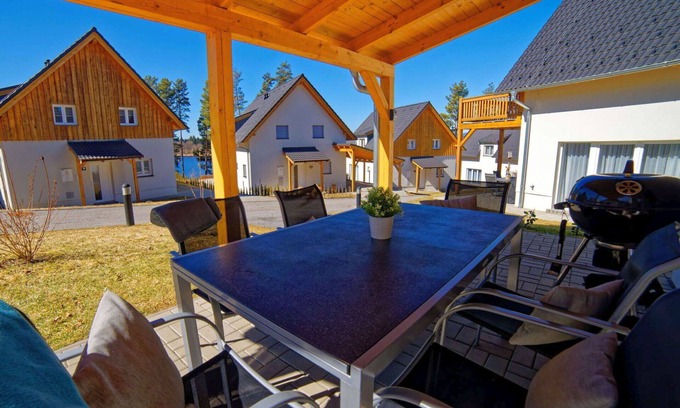 Lojzova Paseka Casa | Preciosa casa de vacaciones privada para 10 personas con WIFI, TV, terraza y aparcamiento