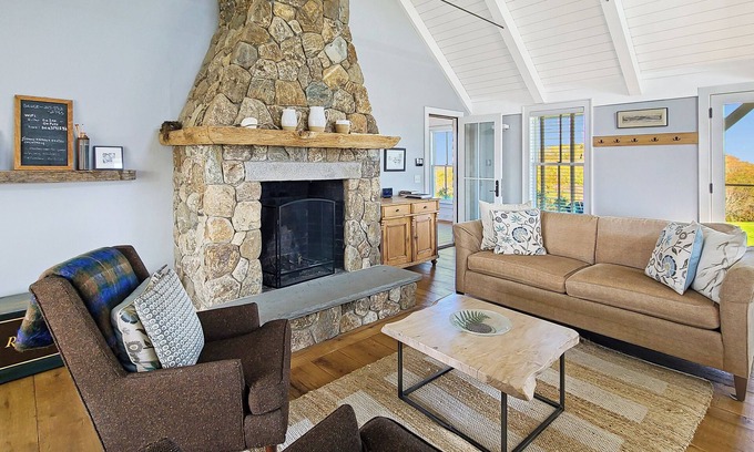 North Truro Casa | Stunning & Private 6BD+ Oceanfront Complex--Amazing Views, A/C, Hot Tub, Walk to Coast Guard Beach