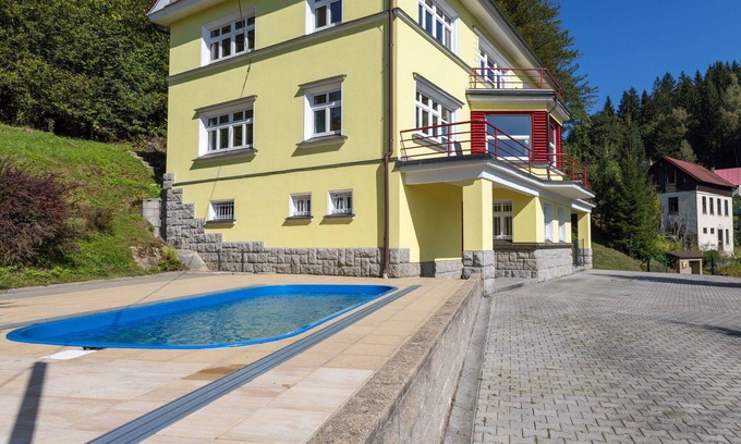 Albrechtice v Jizerskych horach Villa | Estupenda casa de vacaciones privada con WIFI, piscina privada, TV, terraza y aparcamiento