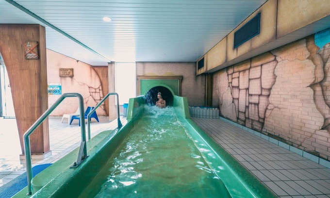 Municipality of Waalwijk Casa | Estupenda casa de vacaciones privada para 4 personas con piscina, WIFI, TV, terraza y aparcamiento