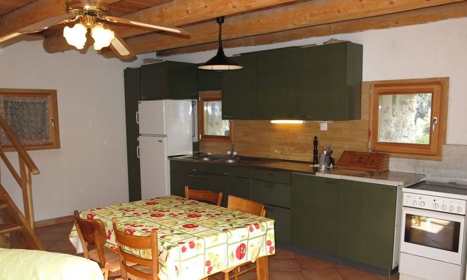 Malvaglia-dagro Casa | Estupenda casa de vacaciones privada con TV, terraza, mascotas permitida y aparcamiento