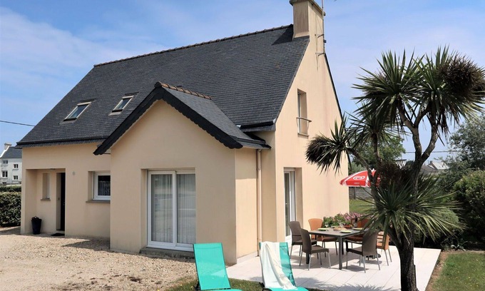 Berven Casa | Maravillosa casa de vacaciones privada con WIFI, TV, terraza, mascotas permitida y aparcamiento