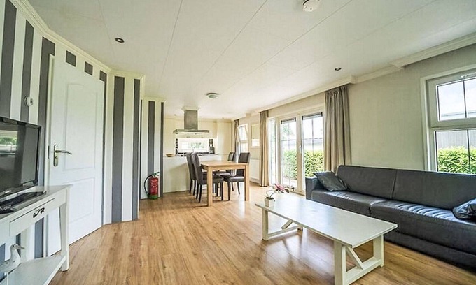 Dordtse Biesbosch Casa | Preciosa casa de vacaciones privada para 4 personas con piscina, WIFI, TV, terraza y aparcamiento
