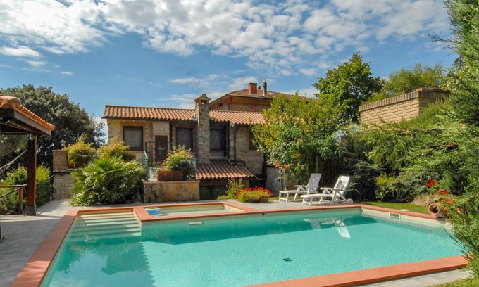 Casalini Villa | Casa de vacaciones privada con piscina privada, WIFI, TV, patio, mascotas permitida, aparcamiento