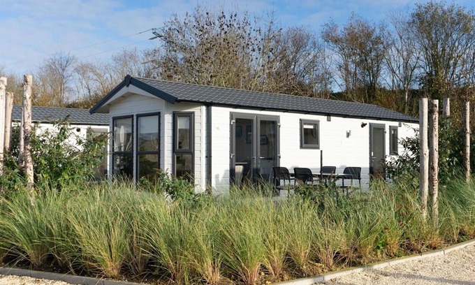 Linden Casa | Estupenda casa de vacaciones privada para 4 personas con WIFI, TV, terraza y aparcamiento