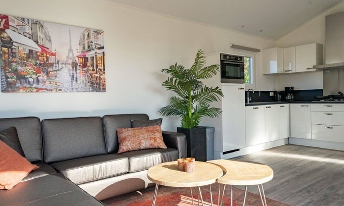 Linden Casa | Estupenda casa de vacaciones privada para 4 personas con WIFI, TV, terraza y aparcamiento