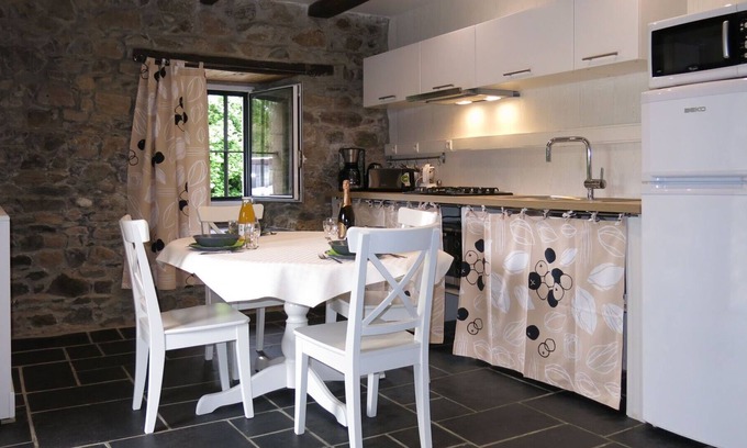 Lanleff Casa | Preciosa casa de vacaciones privada para 4 personas con WIFI, TV y aparcamiento