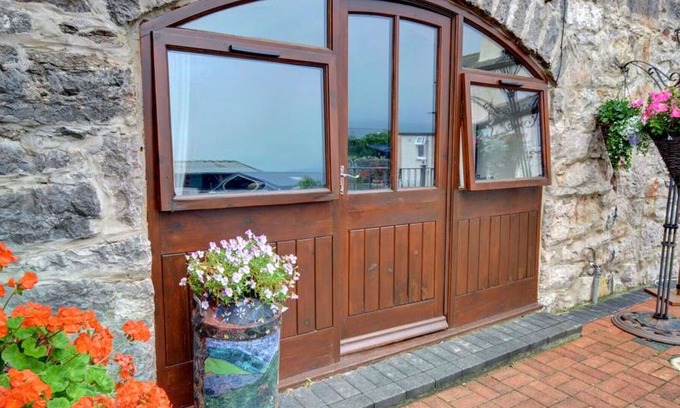 Rhyd-y-foel Casa | Maravillosa casa de vacaciones privada para 2 personas con TV y aparcamiento