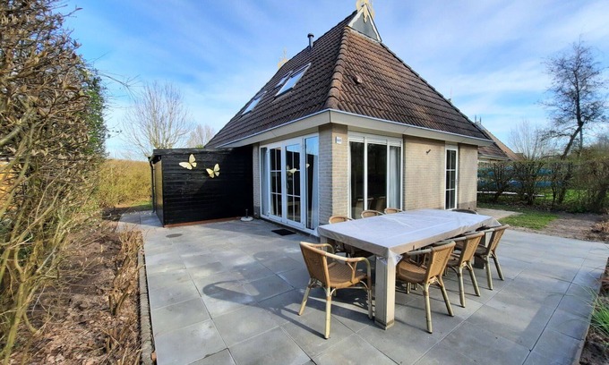 Eernewoude Casa | Maravillosa casa de vacaciones privada para 8 personas con WIFI, TV, terraza y aparcamiento