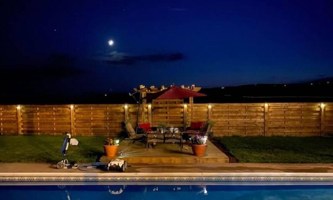 Kings County Casa | Stunning Ranmoor Lodge attached to Ranmoor House in Sheffield Mills/Canning