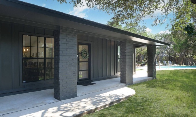 Cross Mountain Casa | Stunning Remodeled Vacation Home in Leon Springs, San Antonio