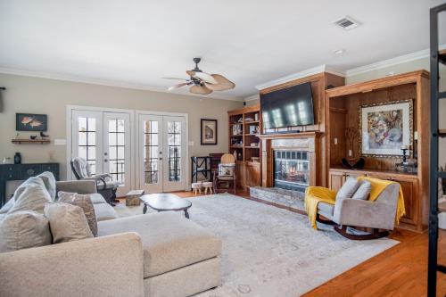 Port Vincent Casa | Stunning Riverside Retreat with Private Pool home