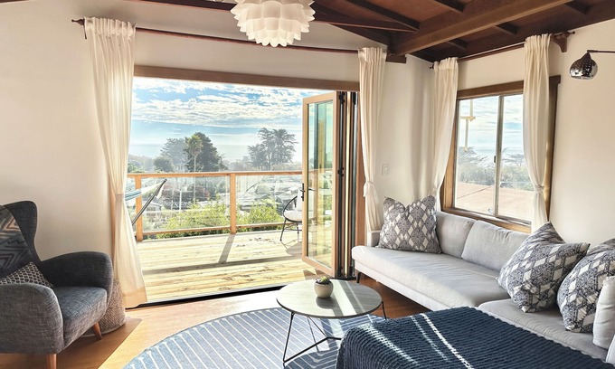 Stinson Beach Casa | Stunning Sea Views Steps to Stinson Beach + Town