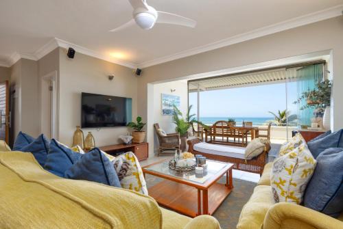 Shaka's Rock Apartamento | Stunning Sea Views - Beachfront Ballito sleeps 6