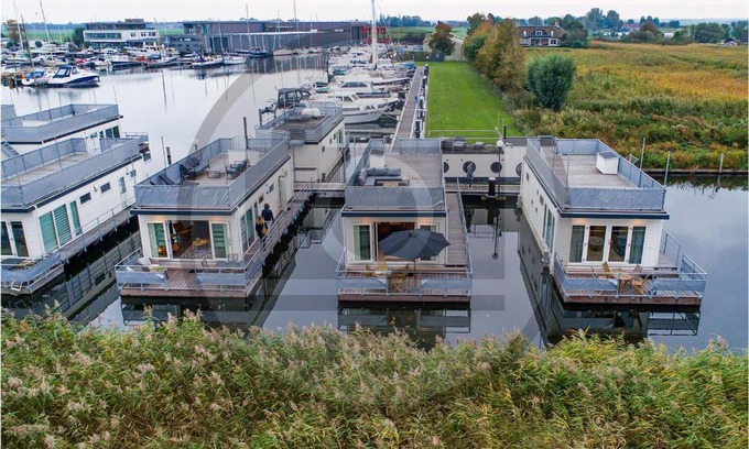 Municipality of Aalsmeer Alquiler De Eote | Stunning Ship In Aalsmeer With Kitchen