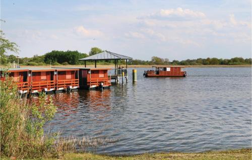 Radewege Alquiler De Eote | Stunning Ship In Radewege With Kitchen