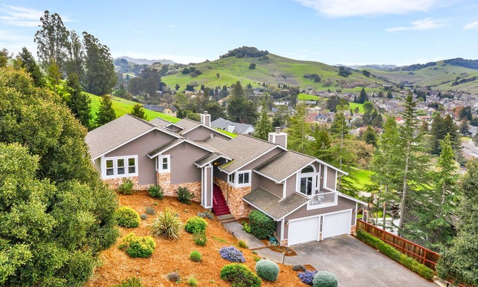 Petaluma Casa | Stunning Sonoma County Home with Amazing Views