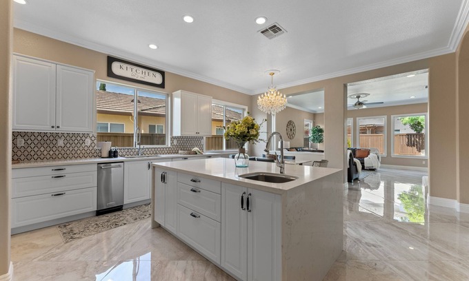 Westlake Casa | Stunning Spacious Family Home in Natomas
