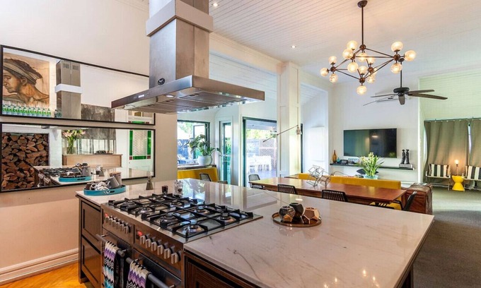 Kalinga Casa | STUNNING TROPICAL OASIS