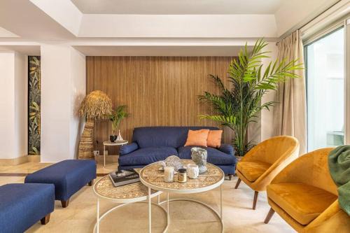 Sotogrande Apartamento | Stunning Tropical Oasis 3BR, Pool and Water Views