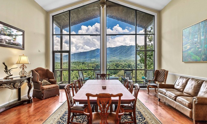 Townsend Chalet De Esquí | Stunning View |Hot Tub| Private Deck | WIFI