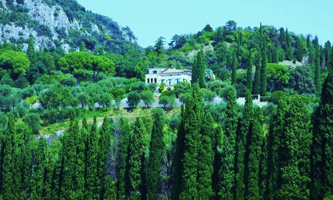 Garda Villa | 'Impresionantes vistas': villa con piscina a poca distancia de la playa