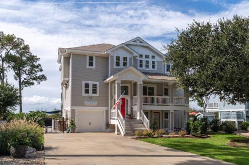 Corolla Light Casa | Stunning Views With Pool Family Room Resort Perks