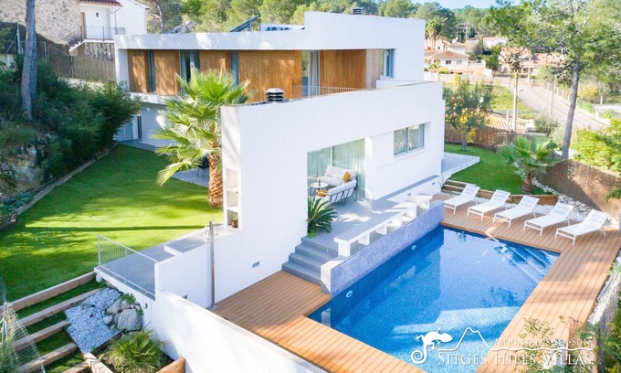 Olivella Villa | Impresionante Villa Angeles con piscina privada y aire acondicionado en una zona tranquila cerca de Sitges