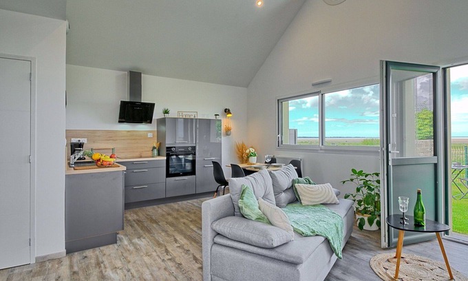 Ille-et-Vilaine Casa | Estupenda casa de vacaciones para 3 personas con WIFI, TV, patio y aparcamiento