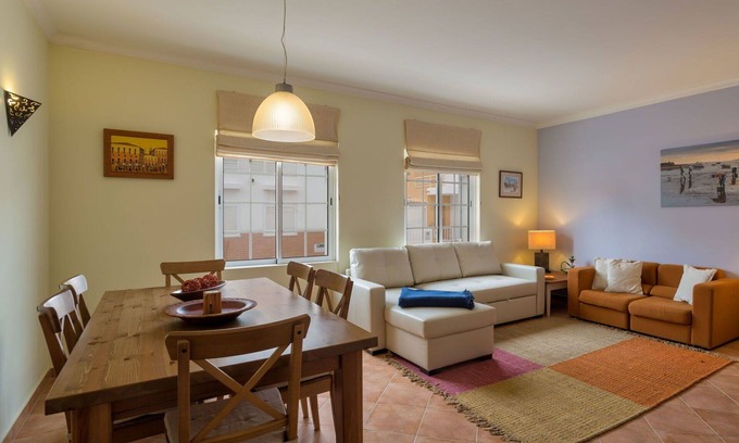 Pera Casa | Estupenda casa de vacaciones con A/C, WIFI, piscina privada, TV, terraza y aparcamiento