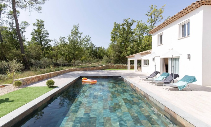 Seillans Casa | La gran casa de campo en un pueblo florido