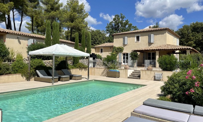 Tourtour Villa | Villa de montaña de lujo con impresionantes vistas del valle y del pueblo