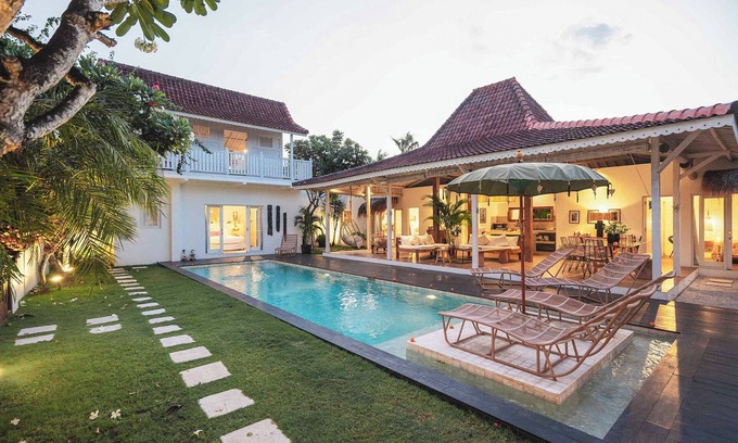 Laksmana Villa | Impresionante villa con piscina junto a la playa