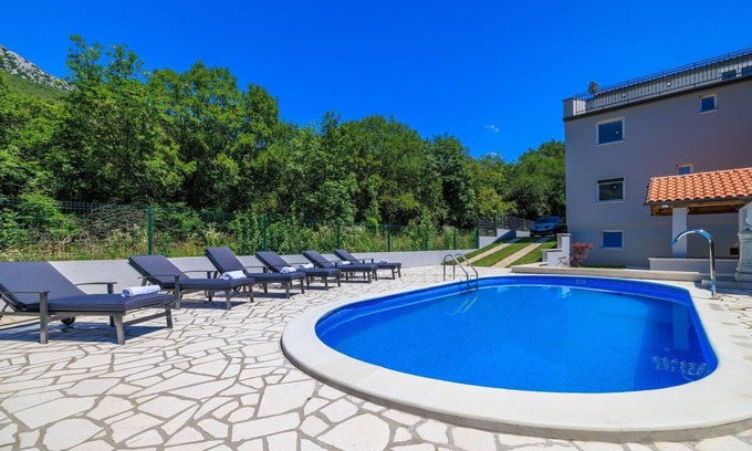 Tribalj Casa | Impresionante villa con bañera de hidromasaje, piscina privada, ducha exterior, sala de fitness, lavadora