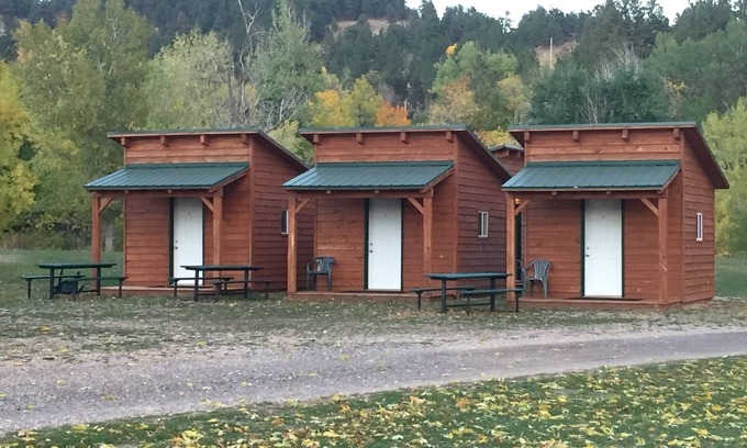 Sturgis Cabina | Sturgis SD. Camping Cabin with 2 Full Size Futons in Beautiful Blackhills