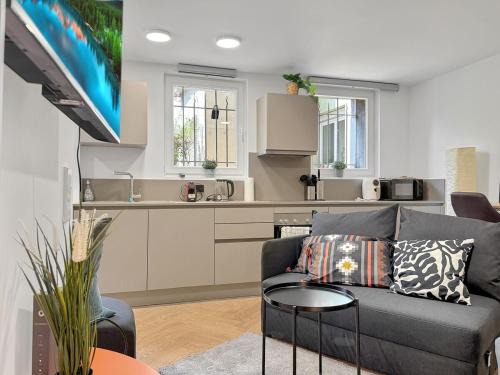 Lehen Apartamento | Stuttgarter Apt mit Terrasse für 4 Pers
