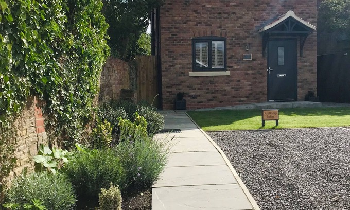 Scawton Casa | Styfel Cottage Stillington perfect village location with off-street parking ❤️ ❤️