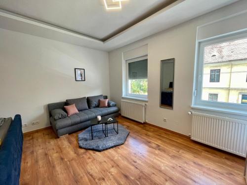 Jakomini Apartamento | Stylische Wohnung nähe Stadthalle mit Balkon